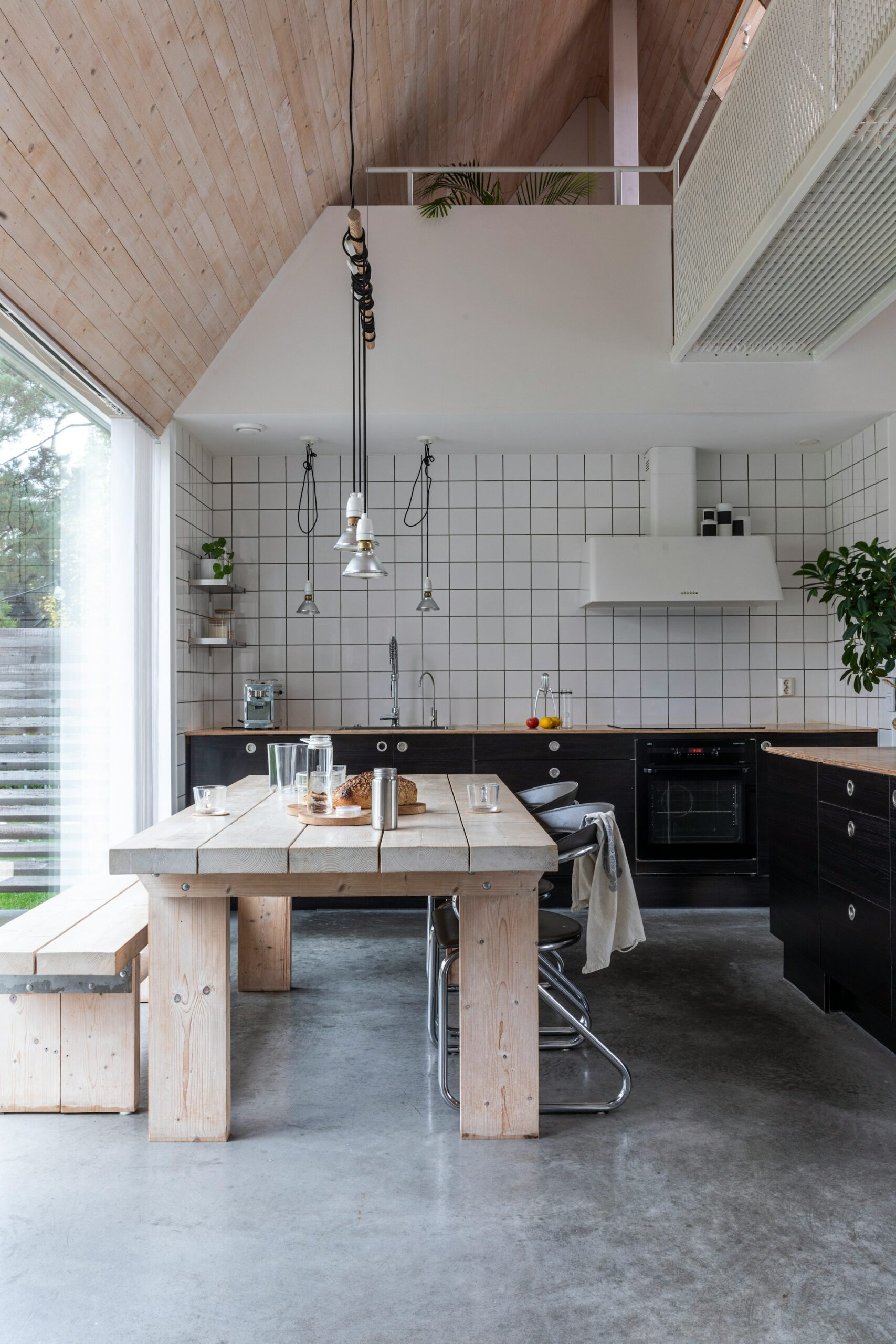 Backyard Kitchen Backsplash